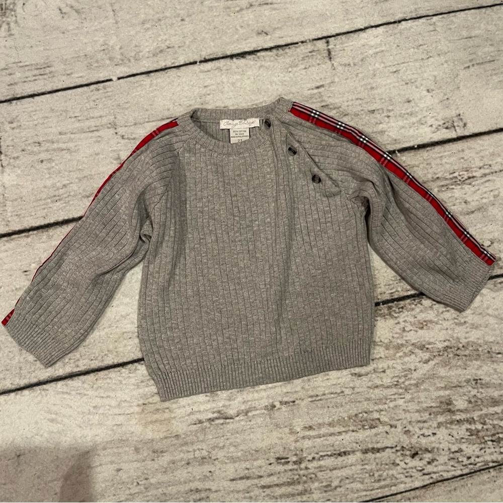 2t boys Carriage Boutique grey sweater with plaid stripe on top of sleeves